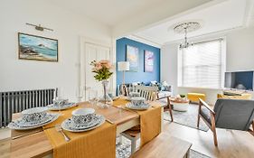 Luxury Georgian Townhouse Moments From The Harbour